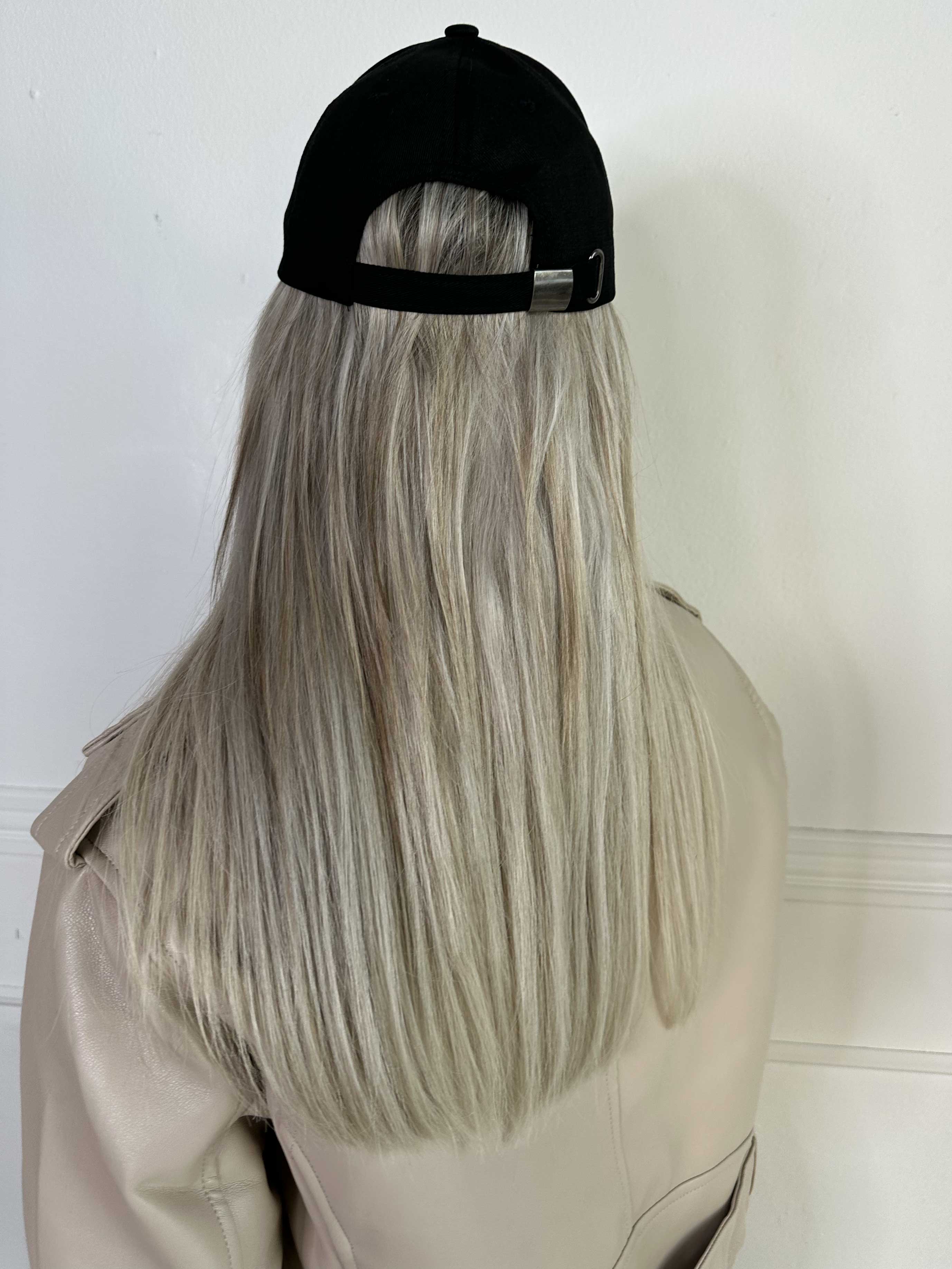 Izzie - enfärgad keps